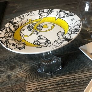 Upcycled pedastool /cakeplate